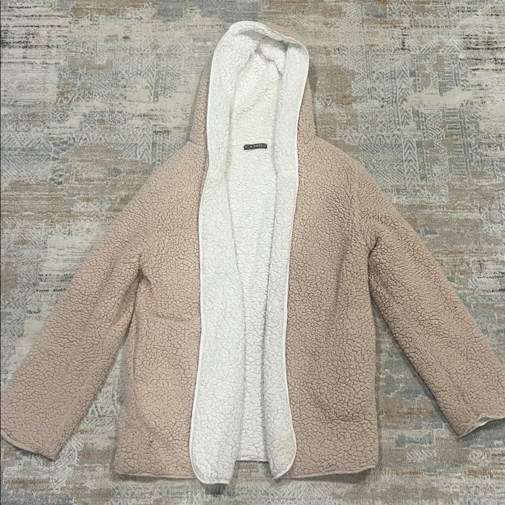 ‼️ Cozy Tan Sherpa Jacket with Hood ‼️